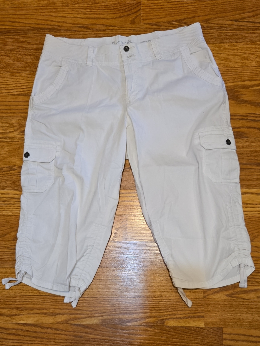Sonoma White Cargo Capri Shorts with Side Pockets
